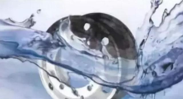 鑄造與(yǔ)鍛造的(de)區别，90%的(de)車友都(dou)不知道(dào)